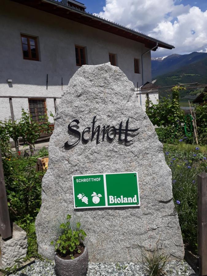 Schrotthof Apartment Велтурно Екстериор снимка