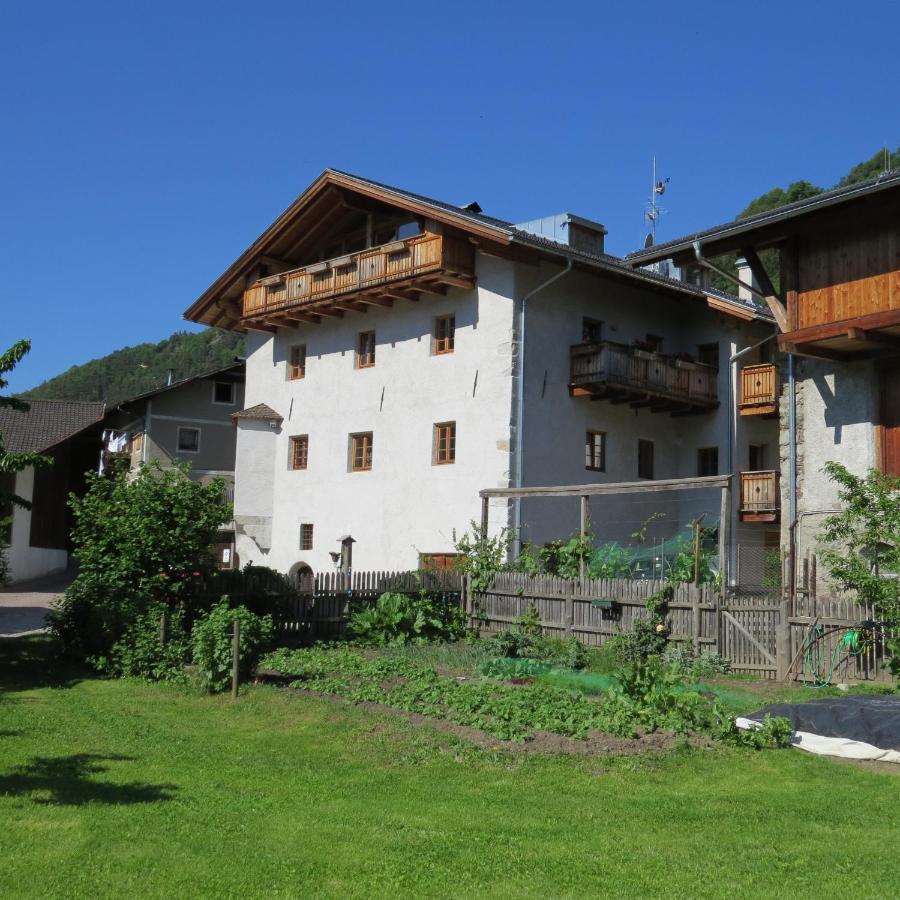 Schrotthof Apartment Велтурно Екстериор снимка