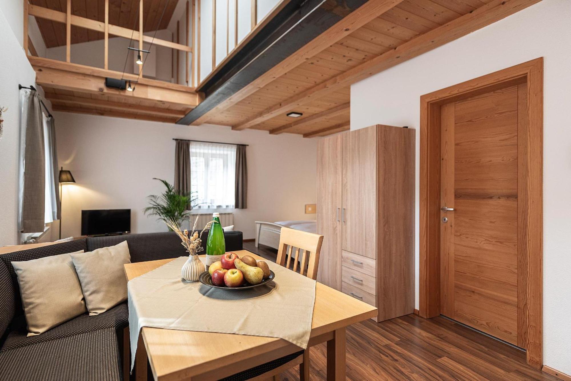 Schrotthof Apartment Велтурно Екстериор снимка